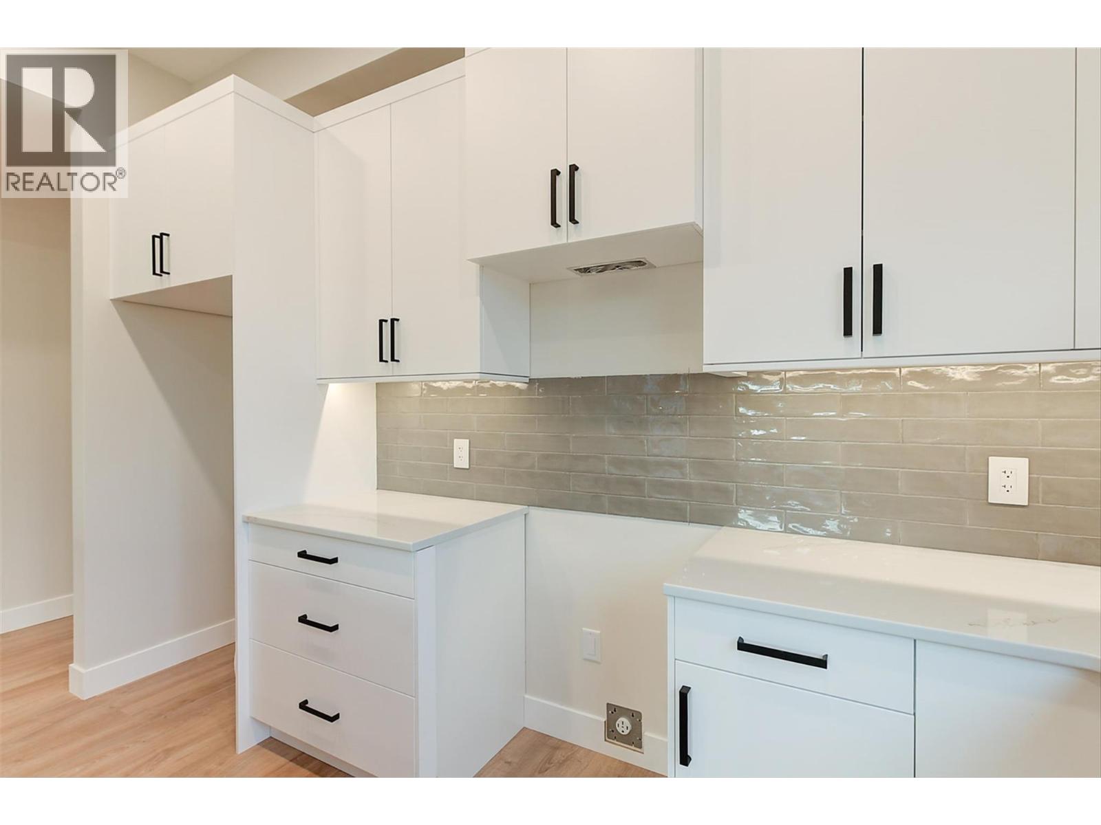 4 732 Coopland Crescent, Kelowna