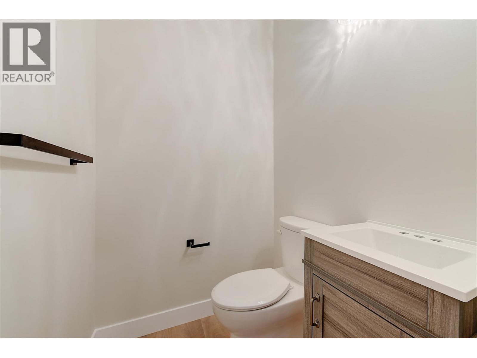 4 732 Coopland Crescent, Kelowna
