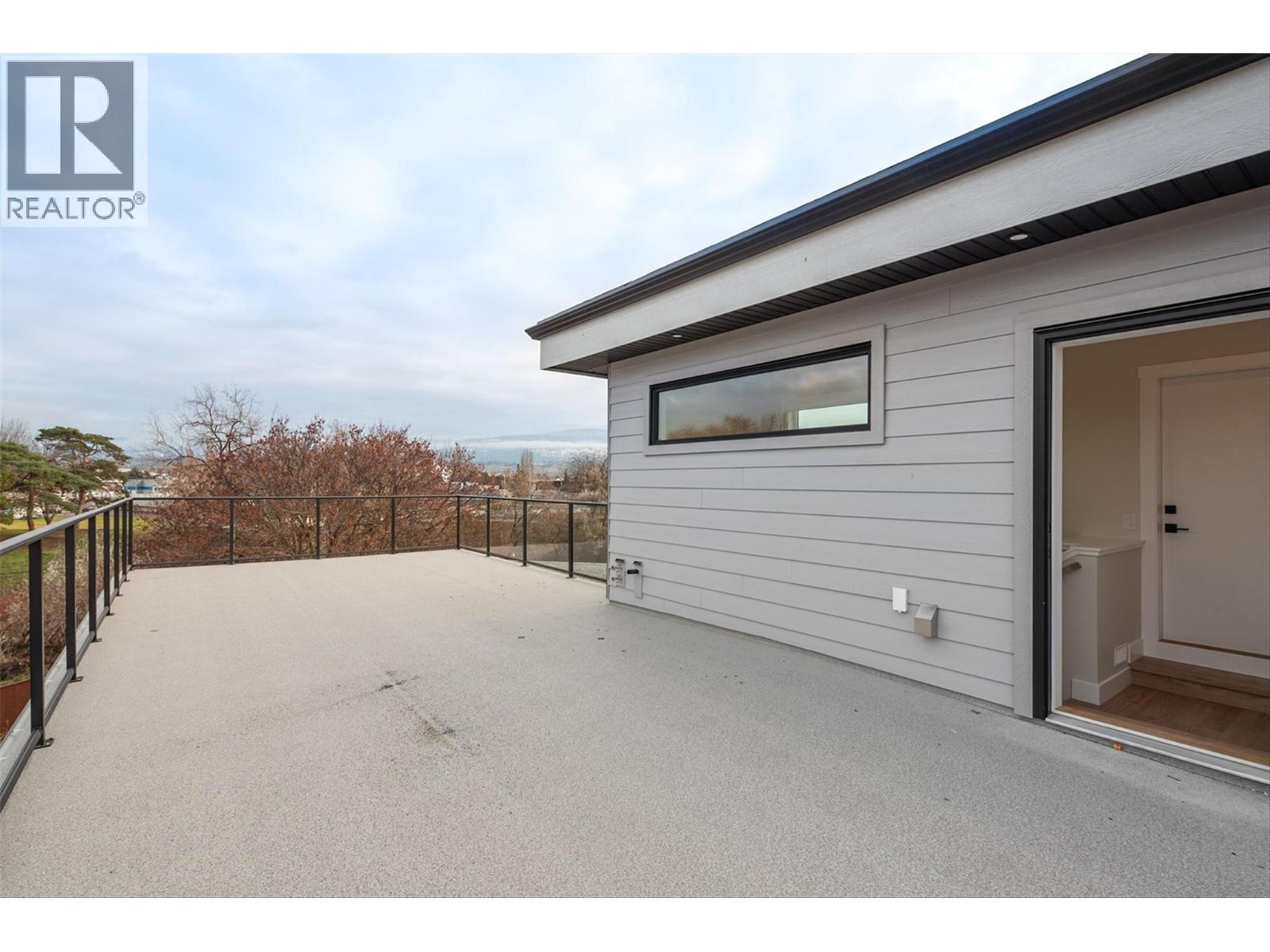 4 732 Coopland Crescent, Kelowna
