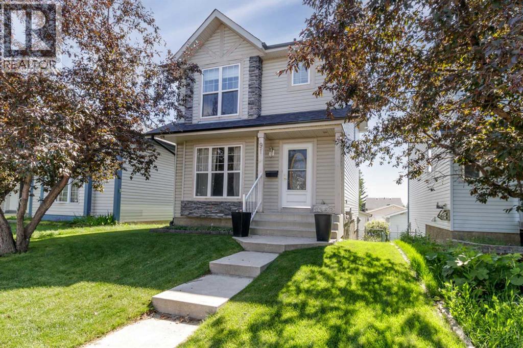 91 Covington Close, Calgary, Alberta