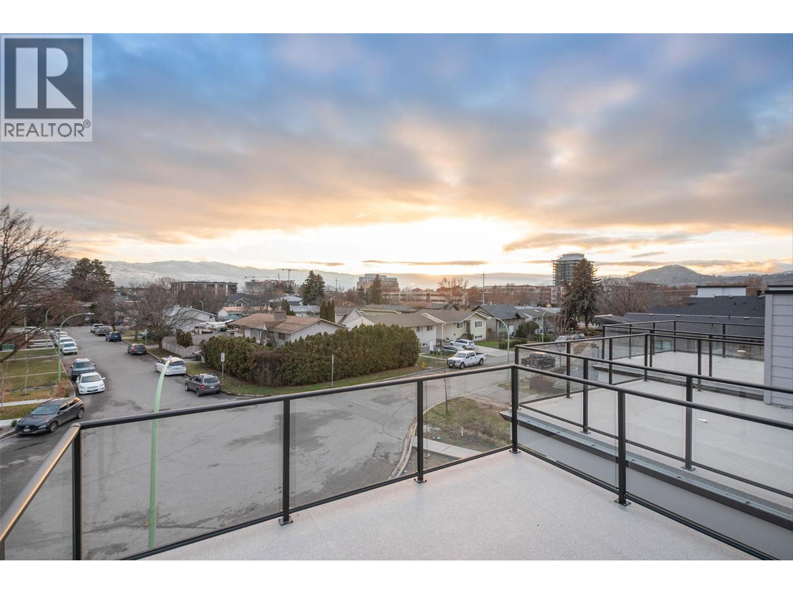 3 732 Coopland Crescent, Kelowna