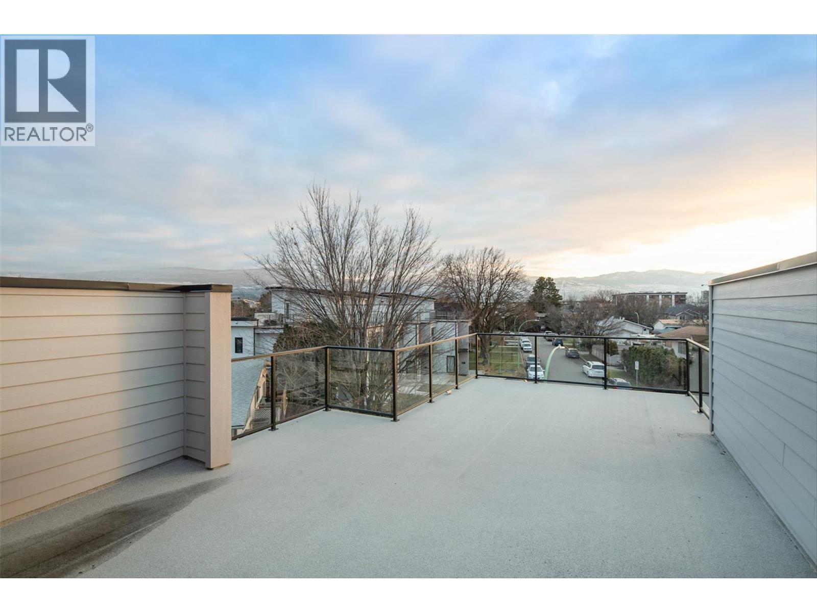 3 732 Coopland Crescent, Kelowna