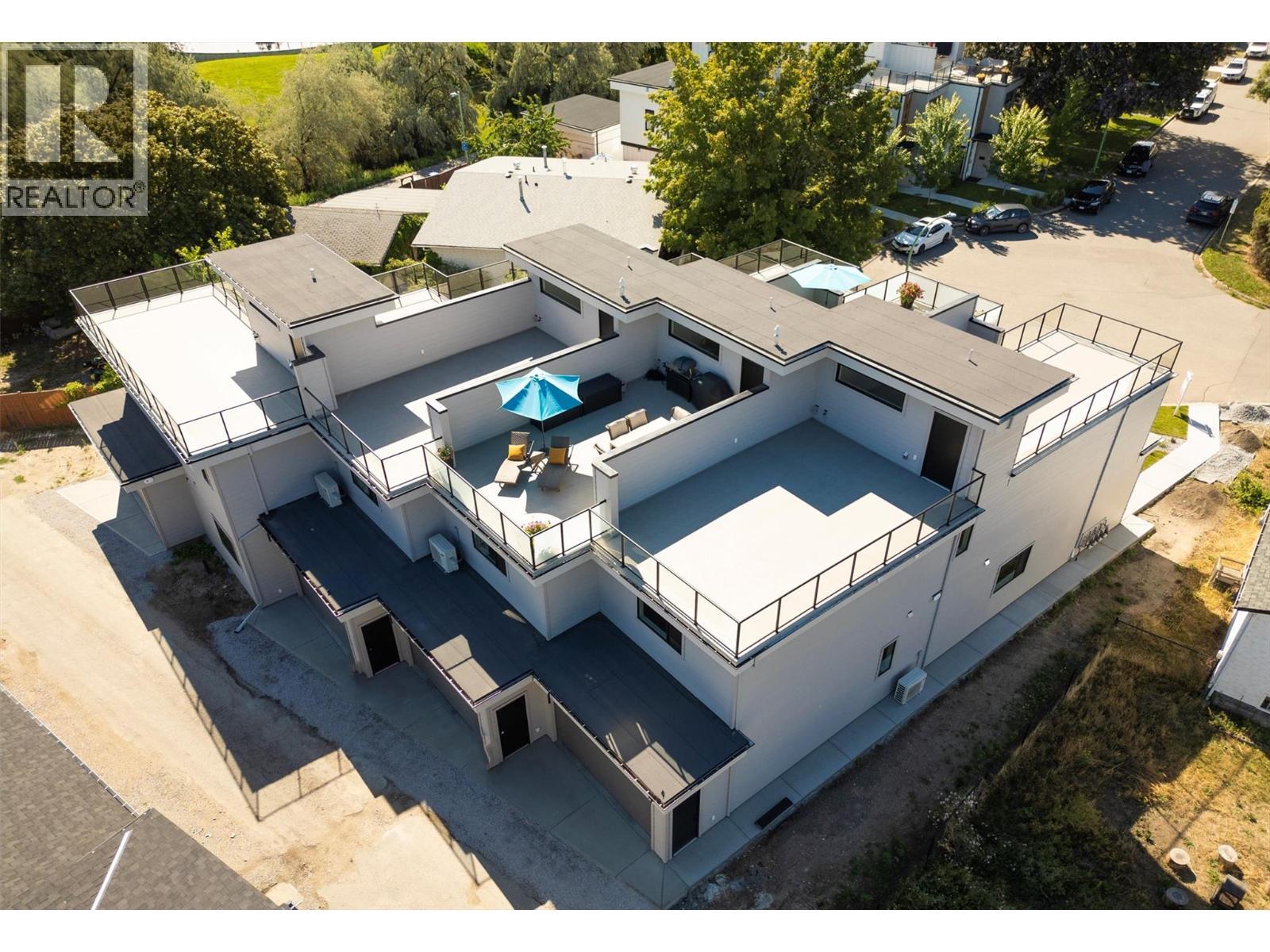 3 732 Coopland Crescent, Kelowna
