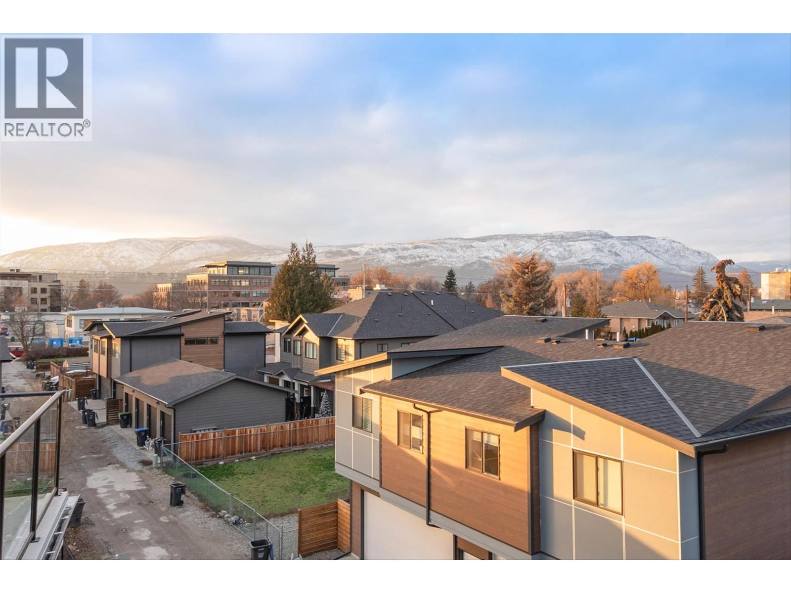 3 732 Coopland Crescent, Kelowna