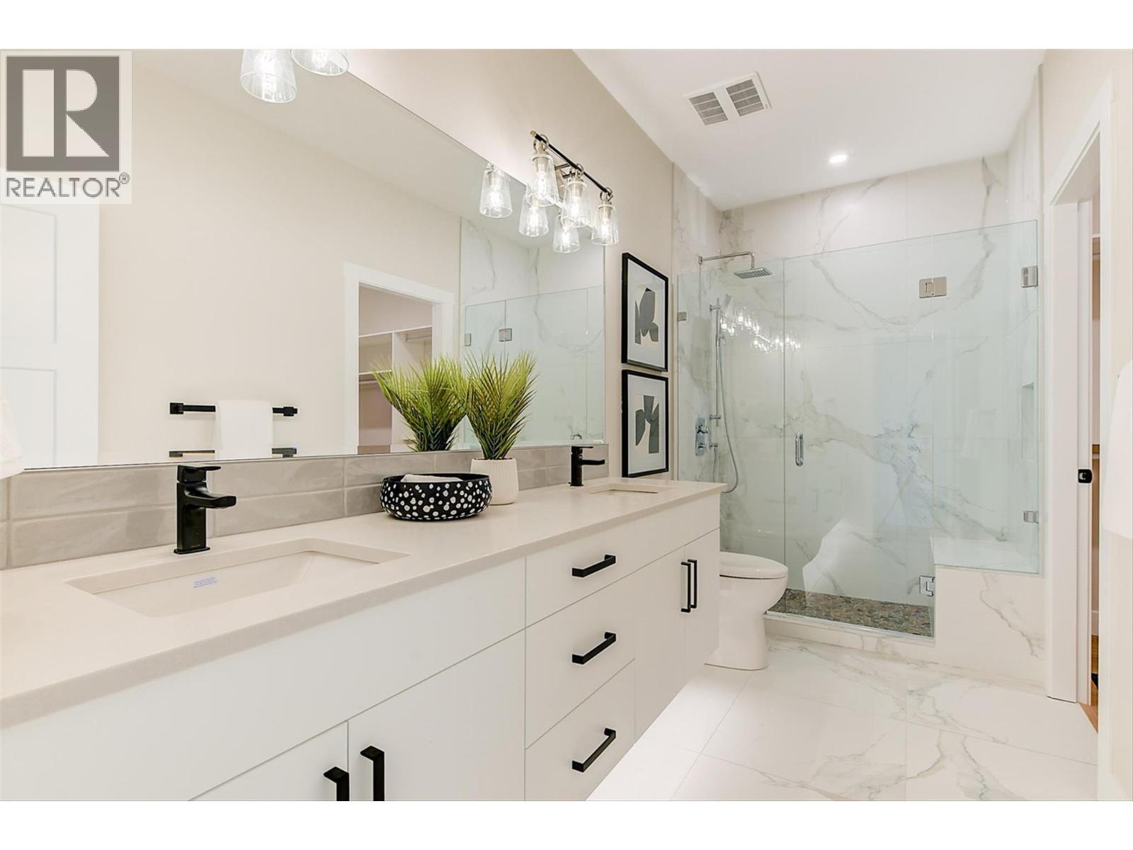 3 732 Coopland Crescent, Kelowna