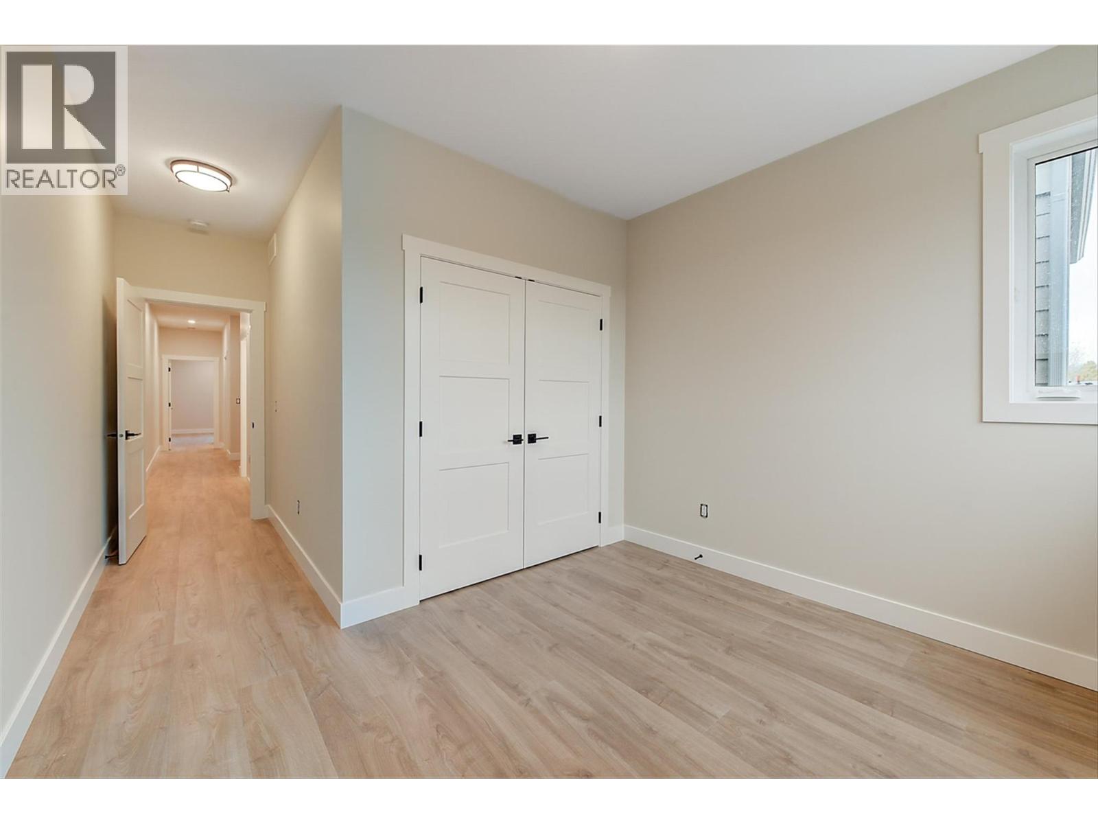 3 732 Coopland Crescent, Kelowna