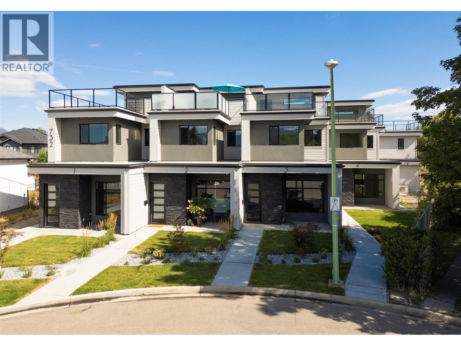3 732 Coopland Crescent, Kelowna