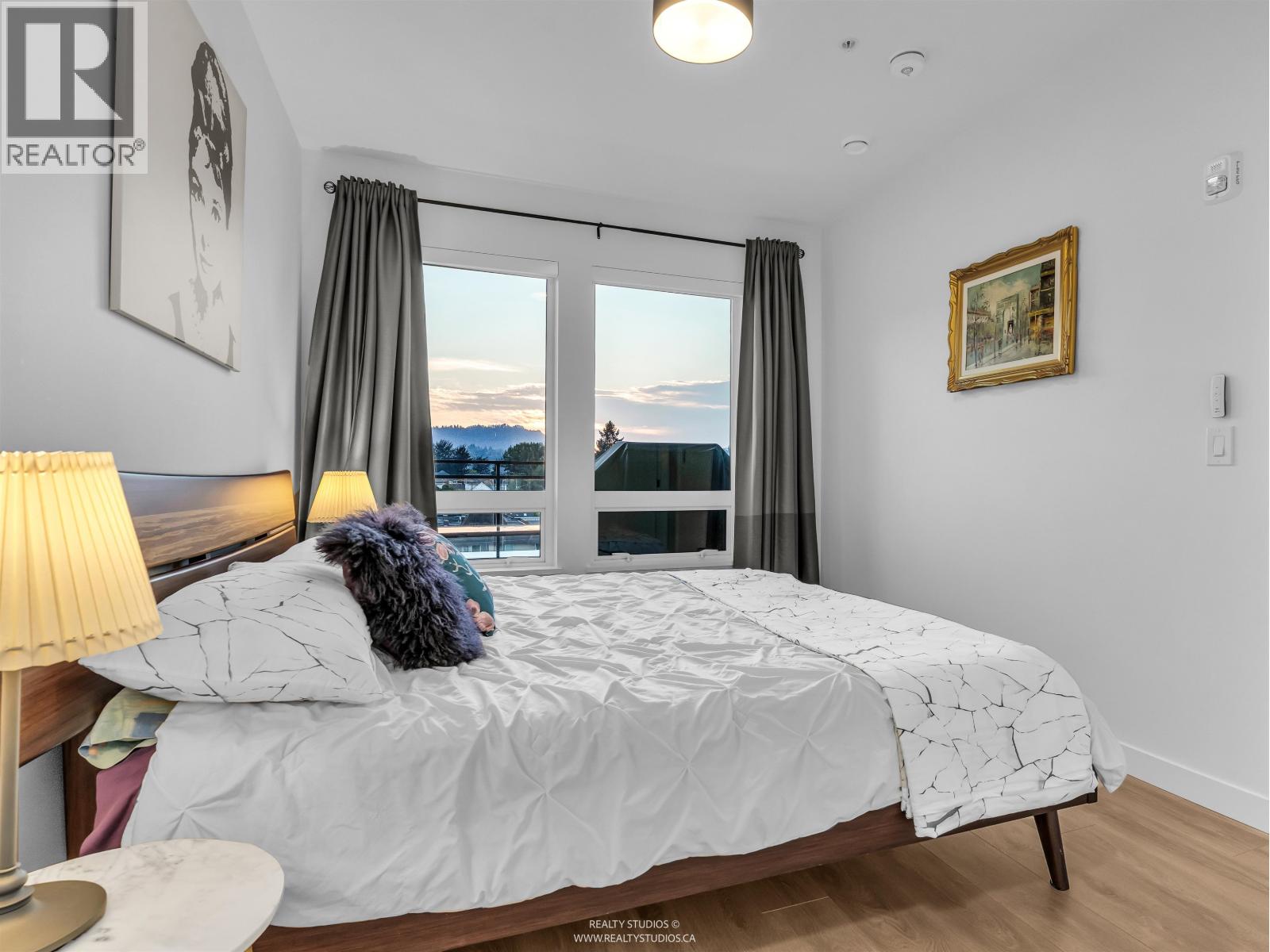 Photo 16 of 608 3018 St George Street, Port Moody BC