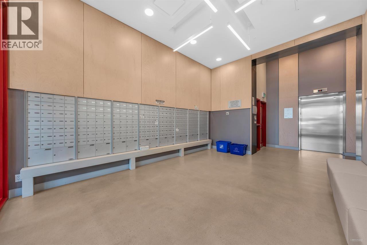 Photo 15 of 1015 180 E 2nd Avenue, Vancouver BC