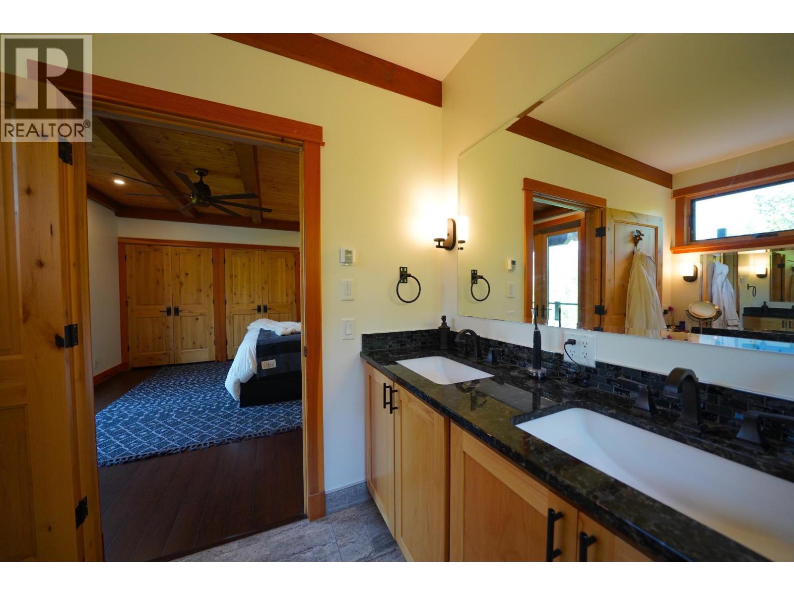 26 BIRCHGROVE Bend, Kaslo