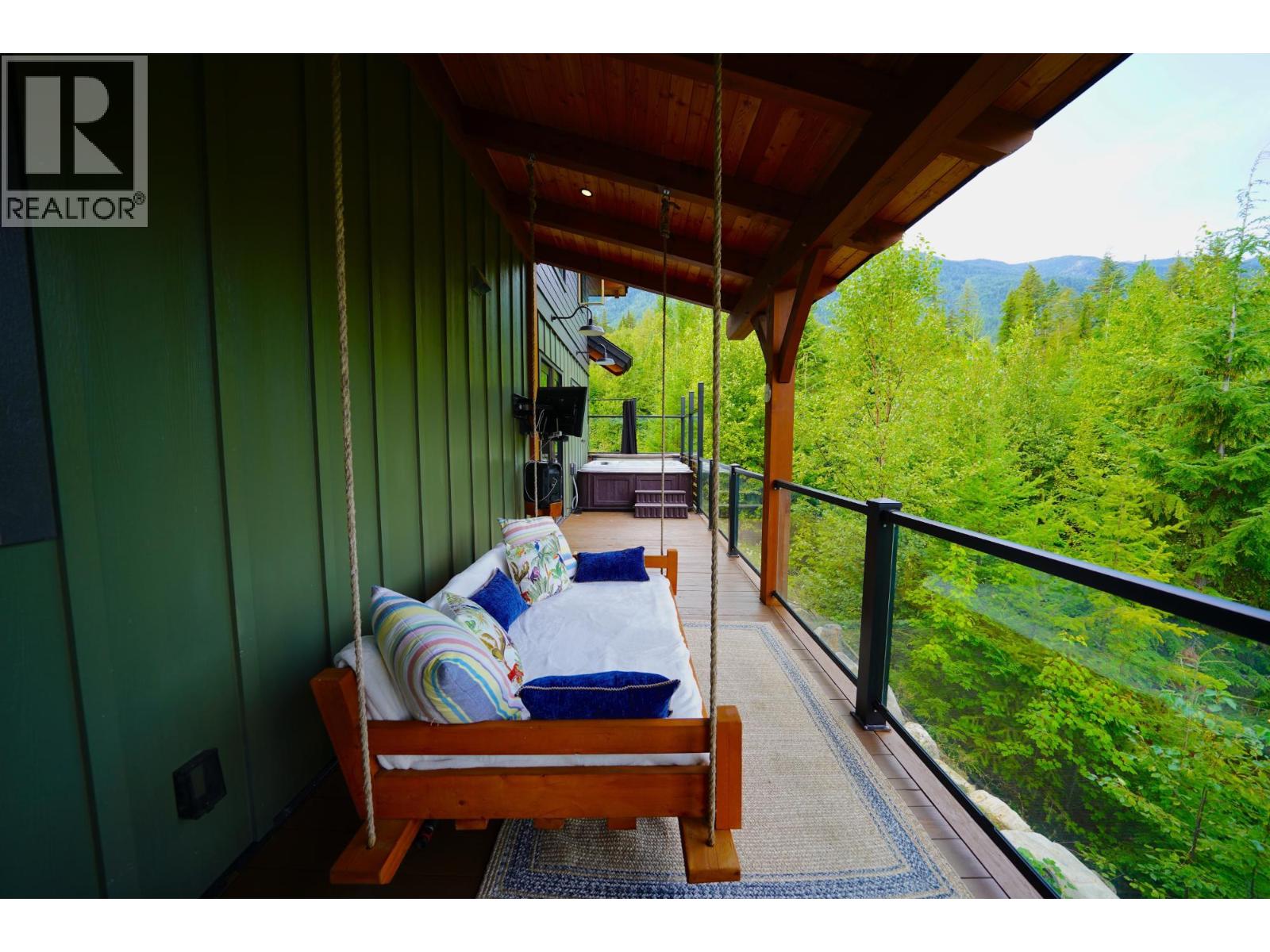 26 BIRCHGROVE Bend, Kaslo