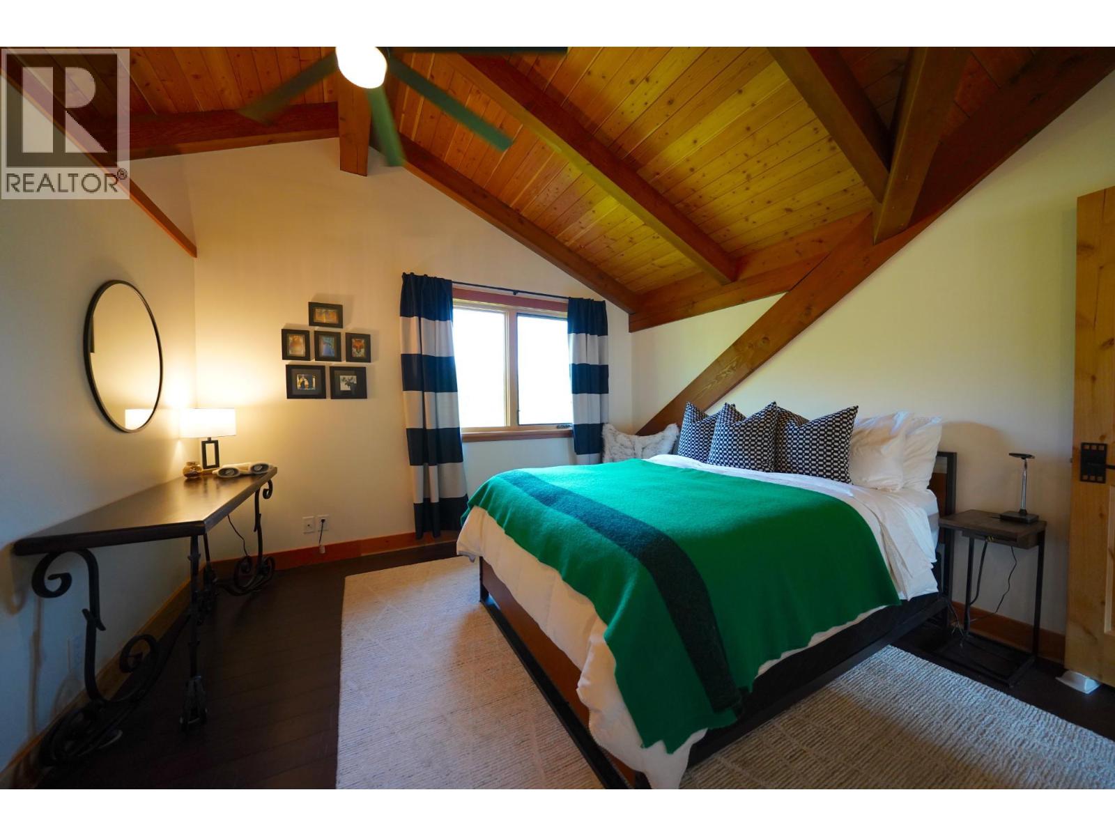 26 BIRCHGROVE Bend, Kaslo