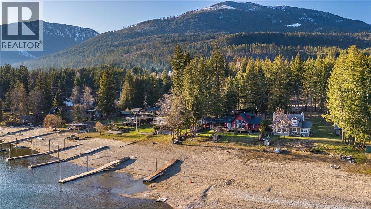 Photo 6 of 7606 3 A Highway, Balfour BC