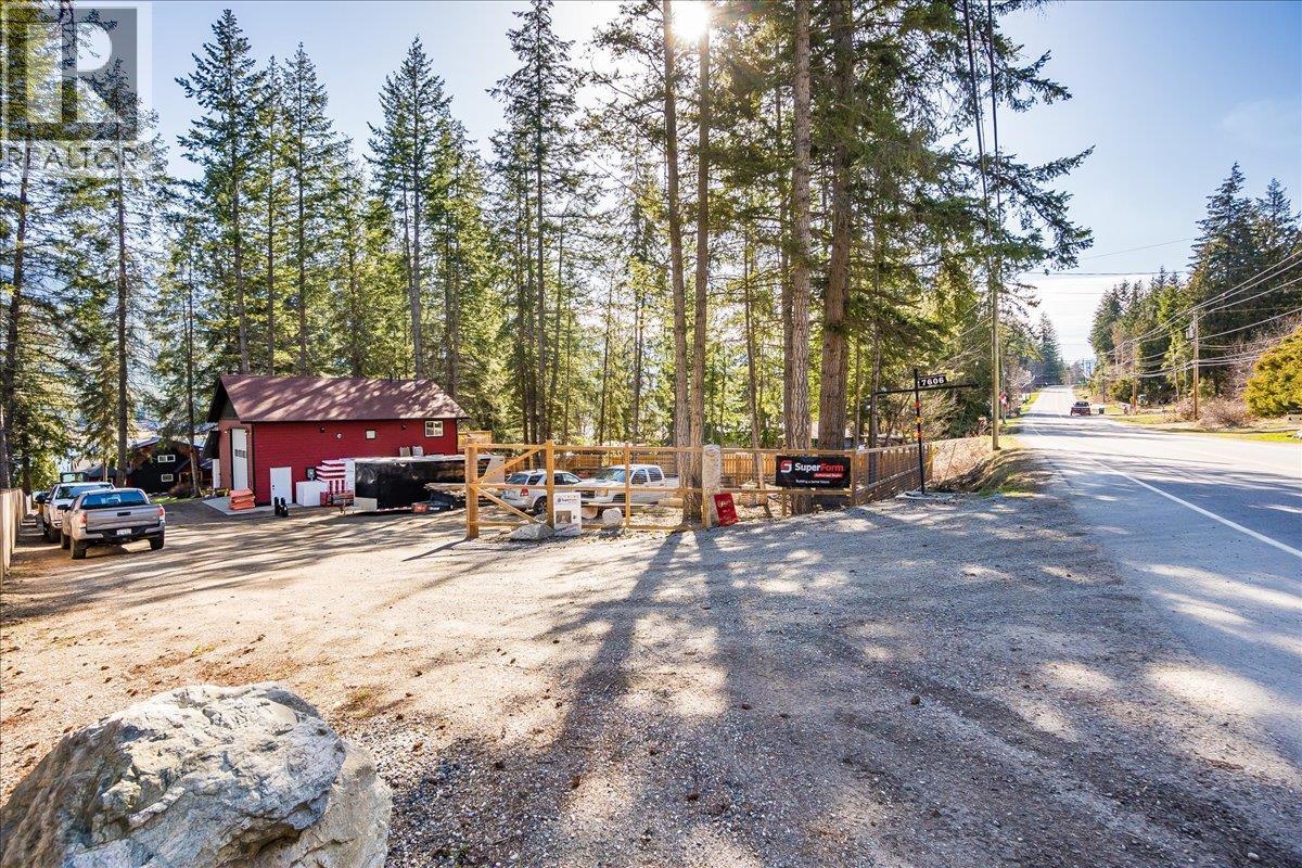 Photo 11 of 7606 3 A Highway, Balfour BC