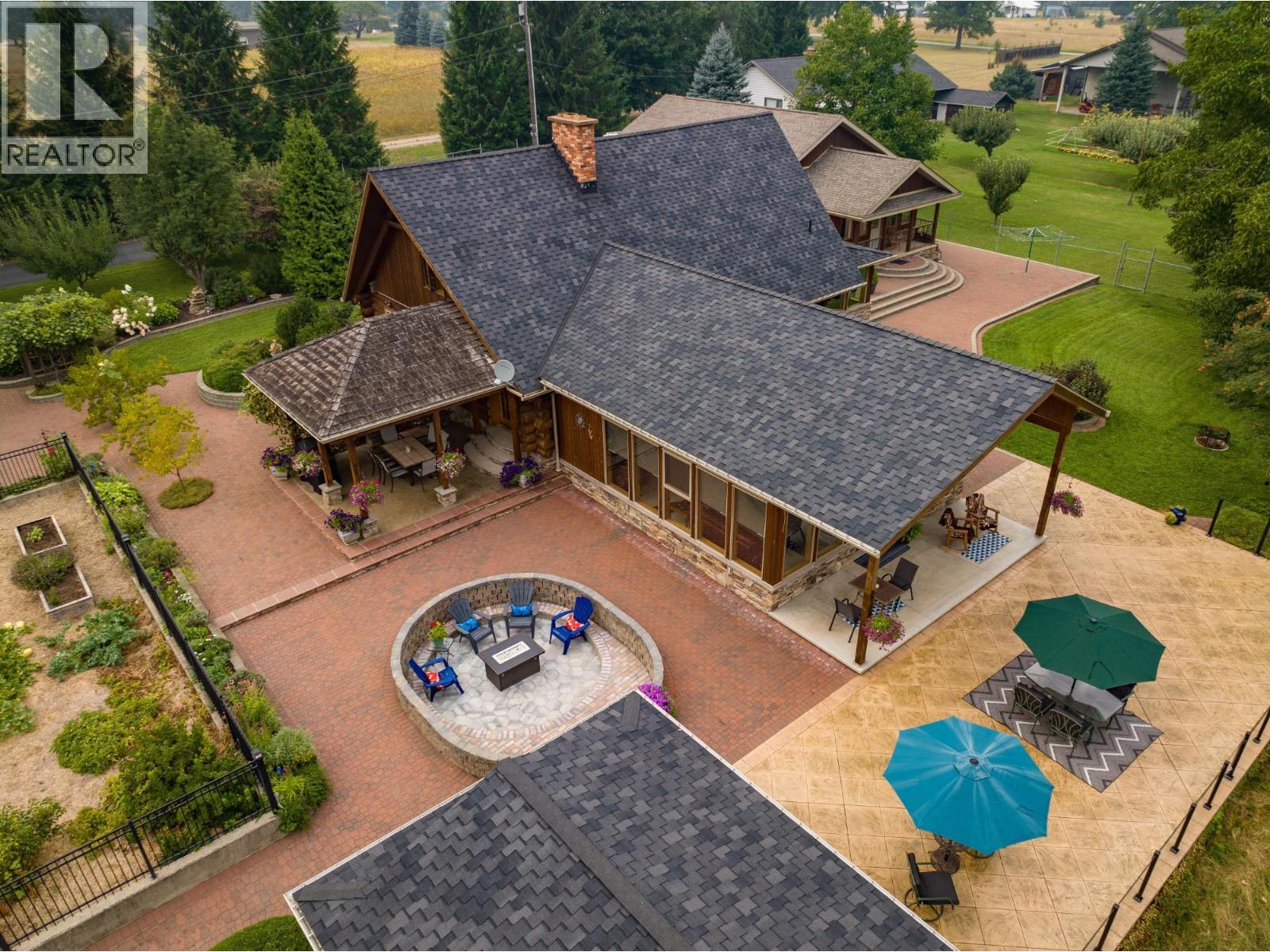 Photo 12 of 906 James Road, Shoreacres BC