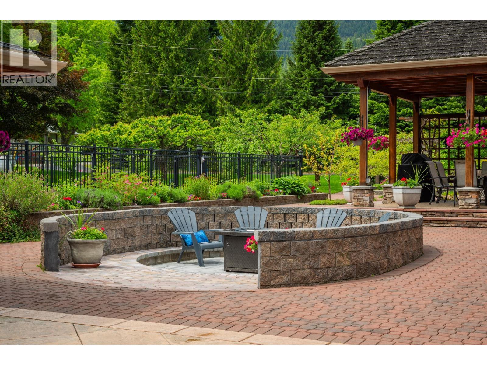 Photo 35 of 906 James Road, Shoreacres BC
