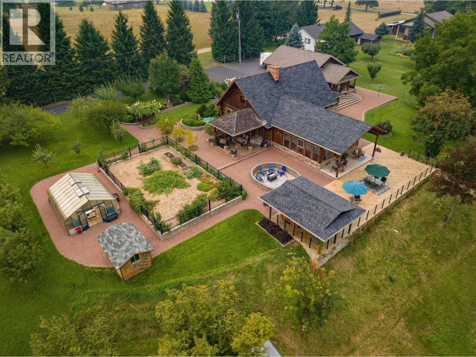 Photo 5 of 906 James Road, Shoreacres BC