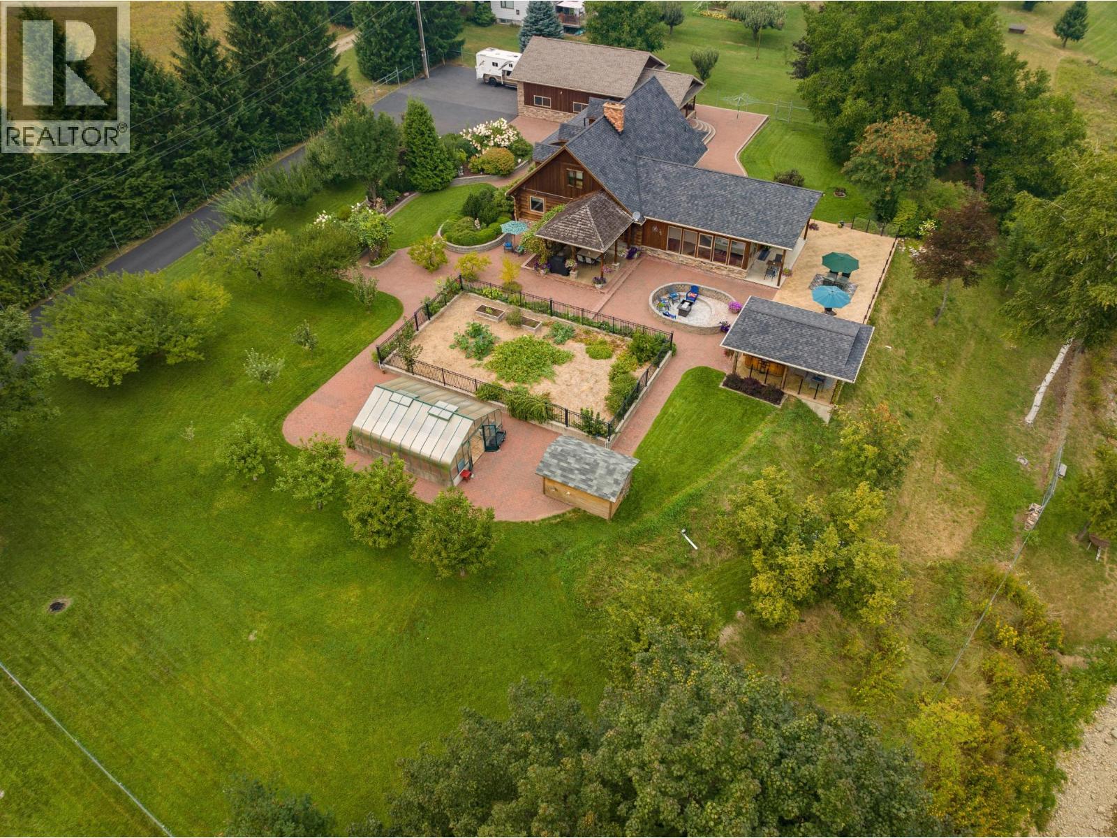 Photo 10 of 906 James Road, Shoreacres BC