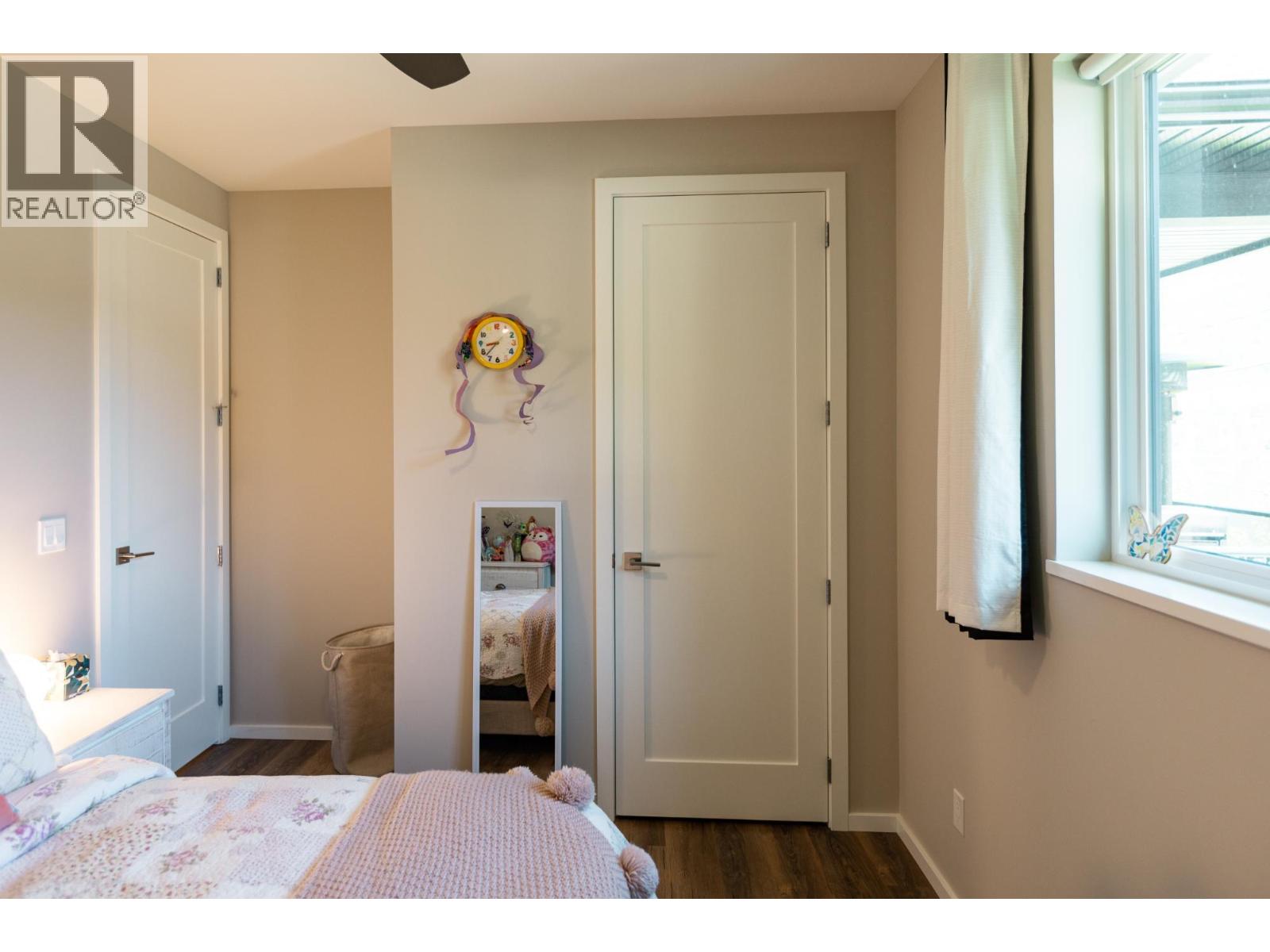 Photo 38 of 1500 Holland Street, Nelson BC