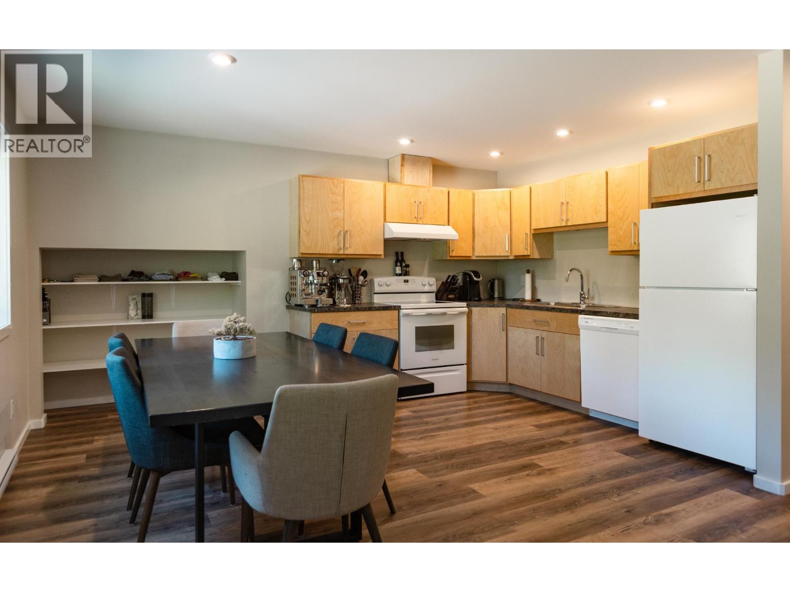 Photo 64 of 1500 Holland Street, Nelson BC