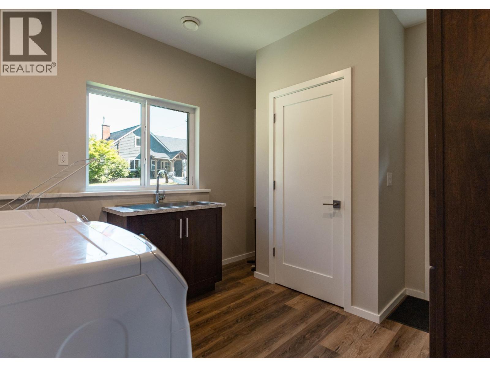Photo 55 of 1500 Holland Street, Nelson BC