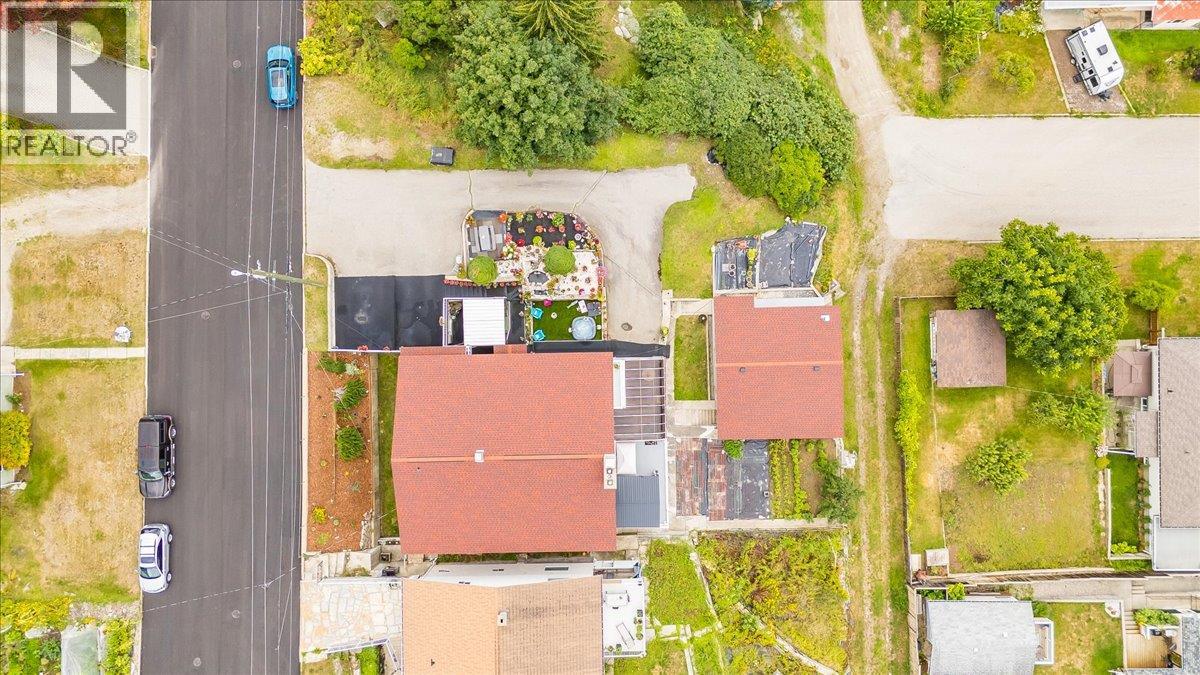 Photo 5 of 801 Houston Street, Nelson BC