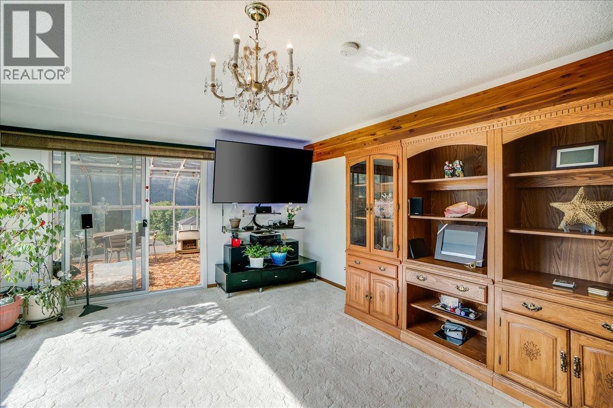 Photo 47 of 801 Houston Street, Nelson BC