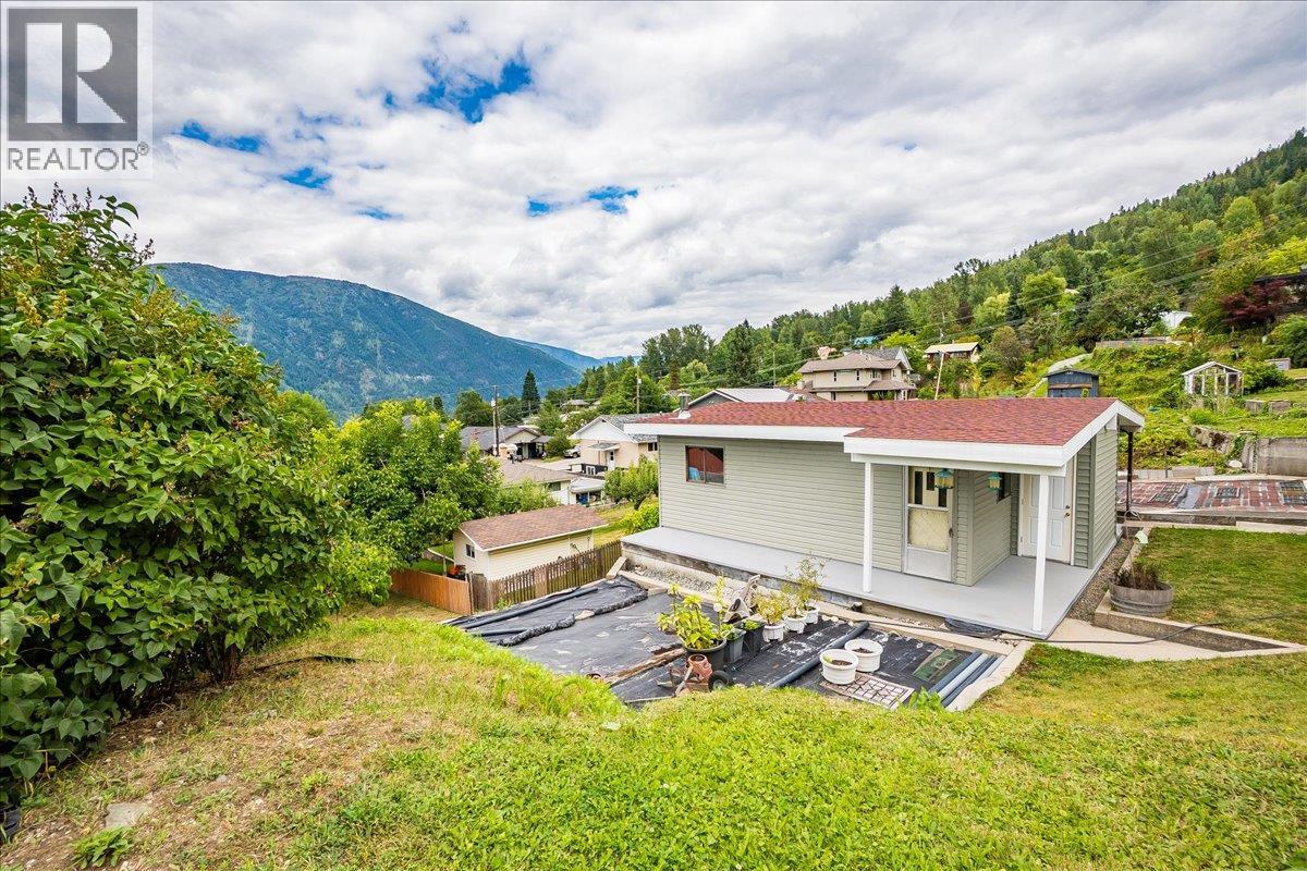Photo 98 of 801 Houston Street, Nelson BC