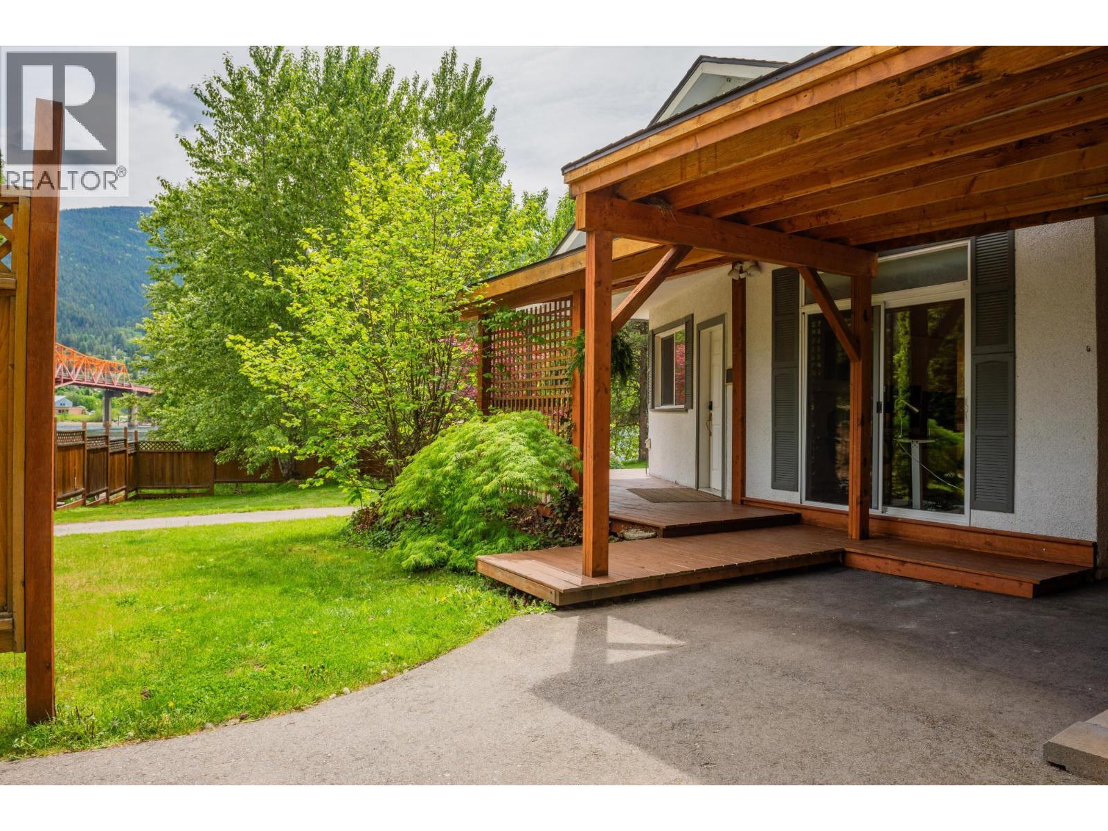 606 JORGENSEN Road, Nelson