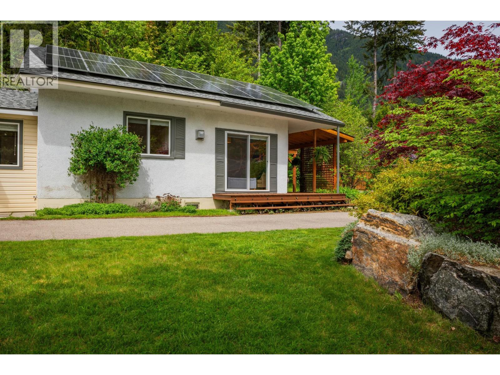 606 JORGENSEN Road, Nelson