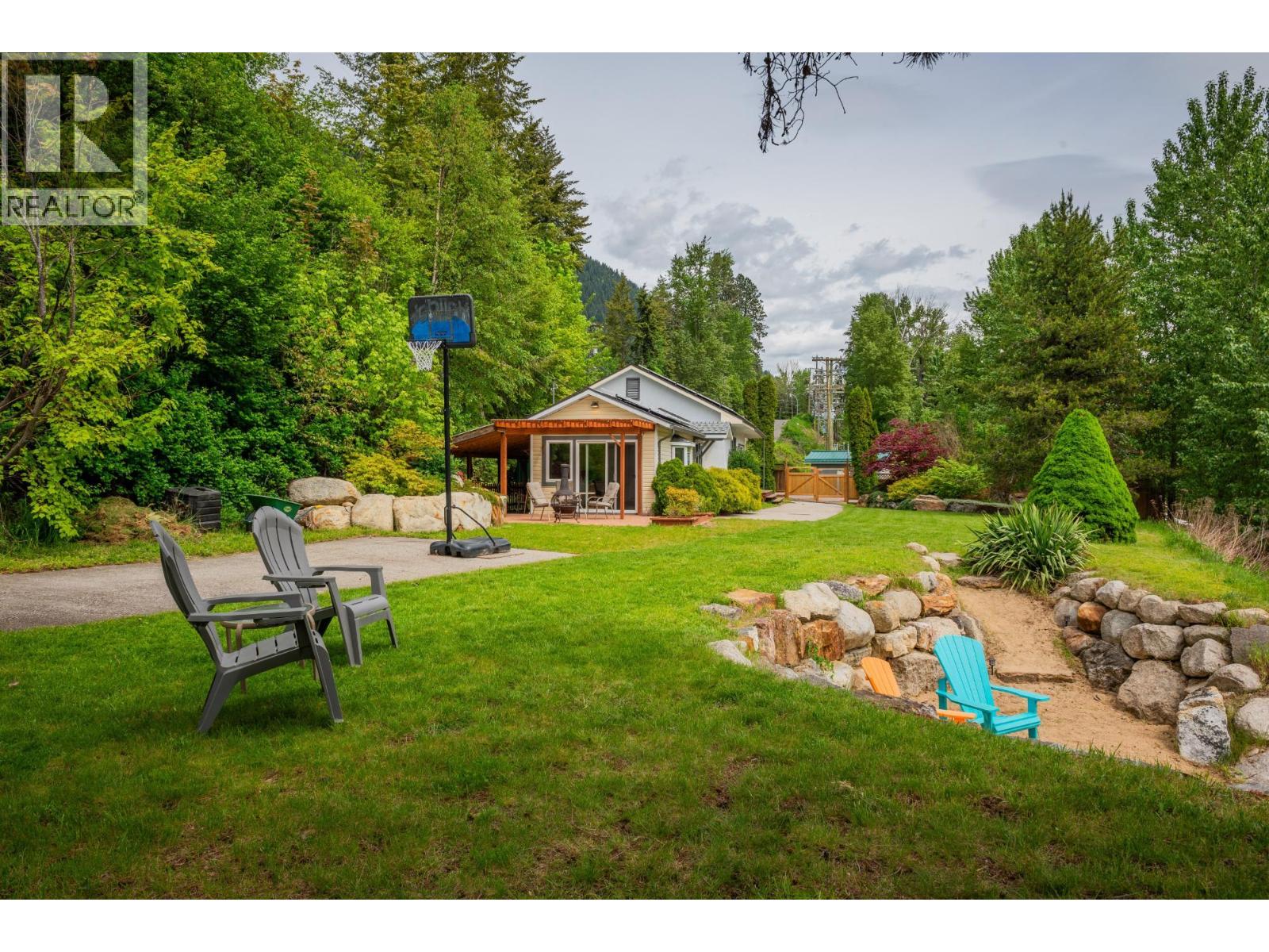 606 JORGENSEN Road, Nelson