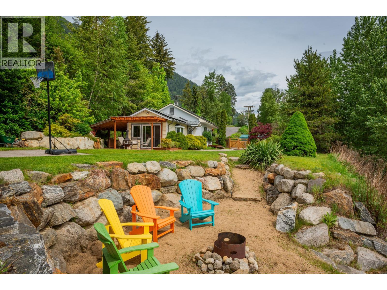 606 JORGENSEN Road, Nelson