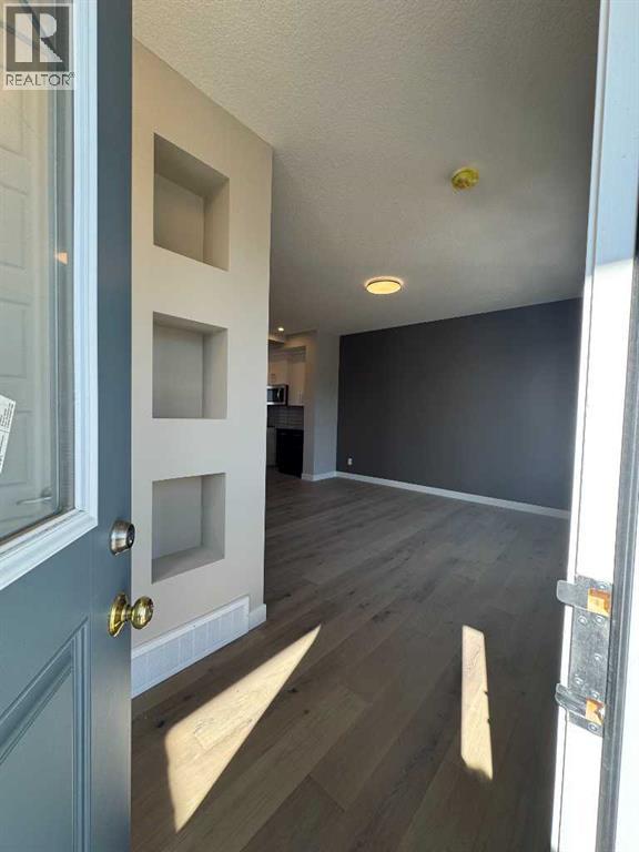 Photo 5 of 340 Waterford Boulevard, Chestermere AB