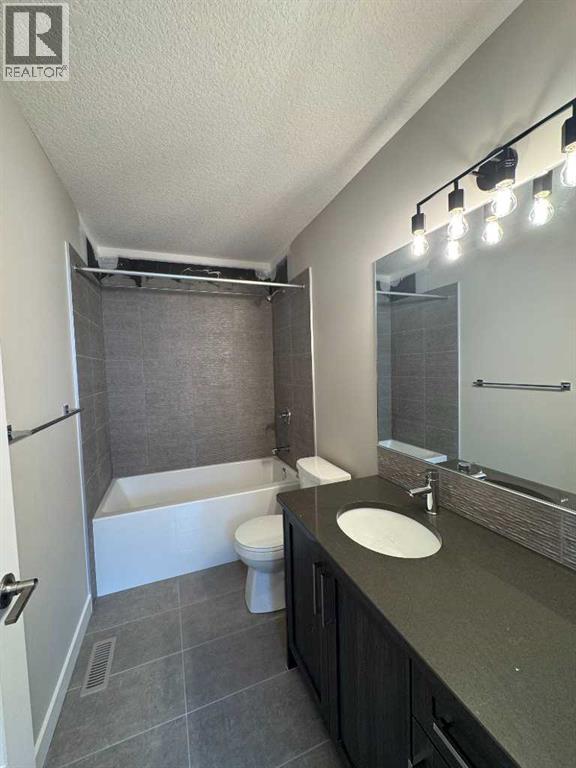 Photo 20 of 340 Waterford Boulevard, Chestermere AB