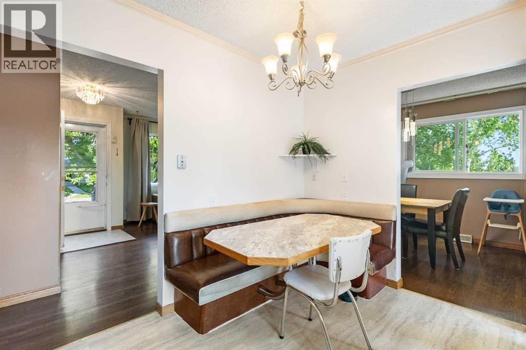 Photo 9 of 74 Armstrong Crescent Se, Calgary AB