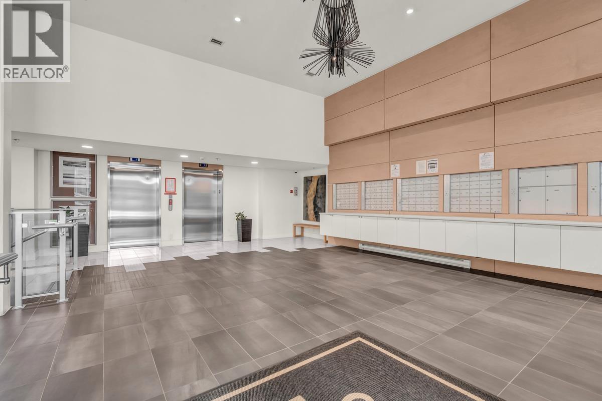 Photo 2 of 603 2188 Madison Avenue, Burnaby BC