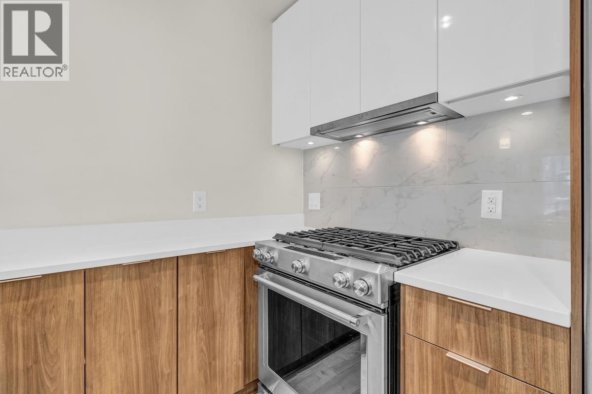 Photo 12 of 603 2188 Madison Avenue, Burnaby BC