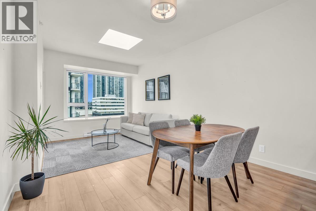 Photo 7 of 603 2188 Madison Avenue, Burnaby BC
