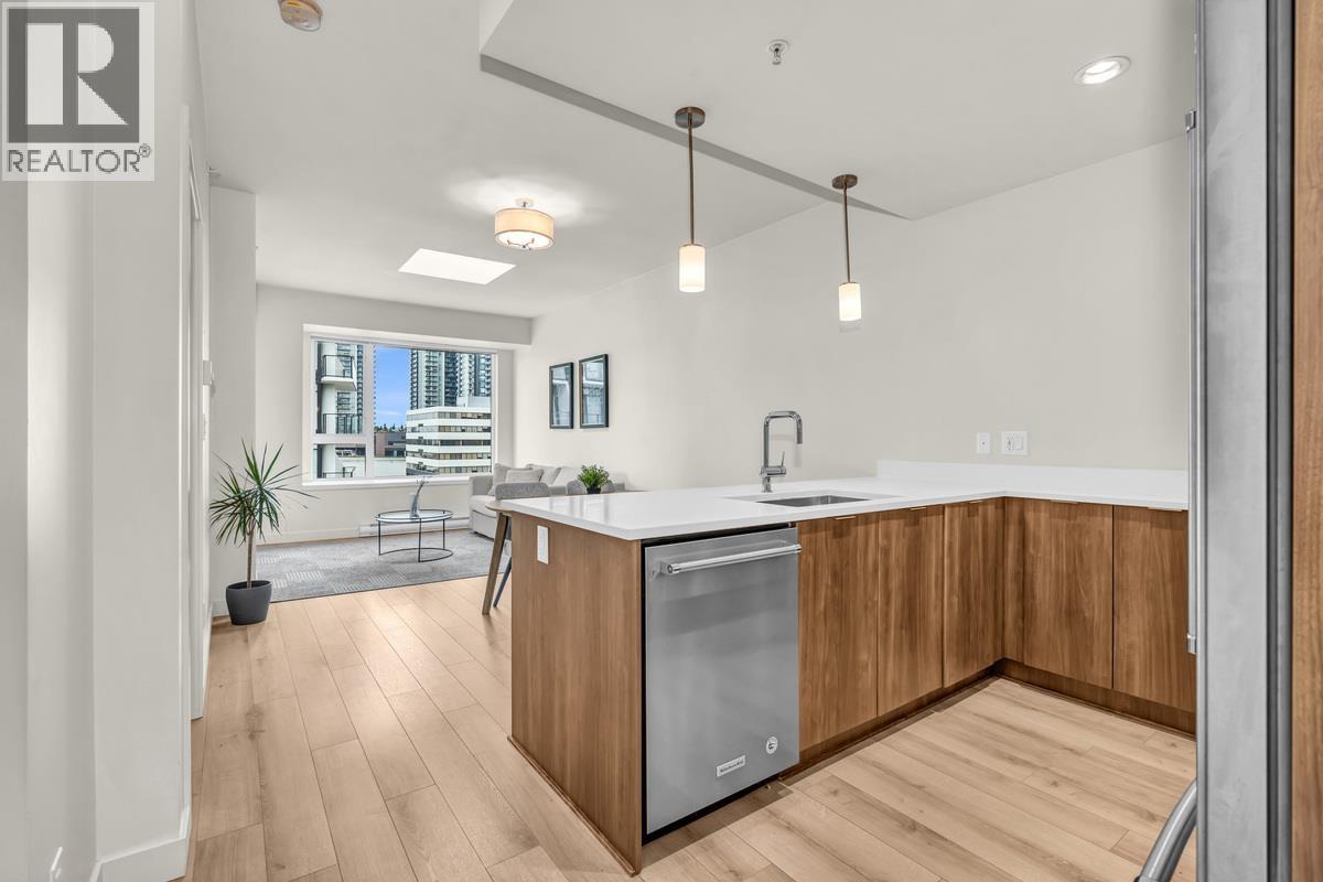Photo 9 of 603 2188 Madison Avenue, Burnaby BC