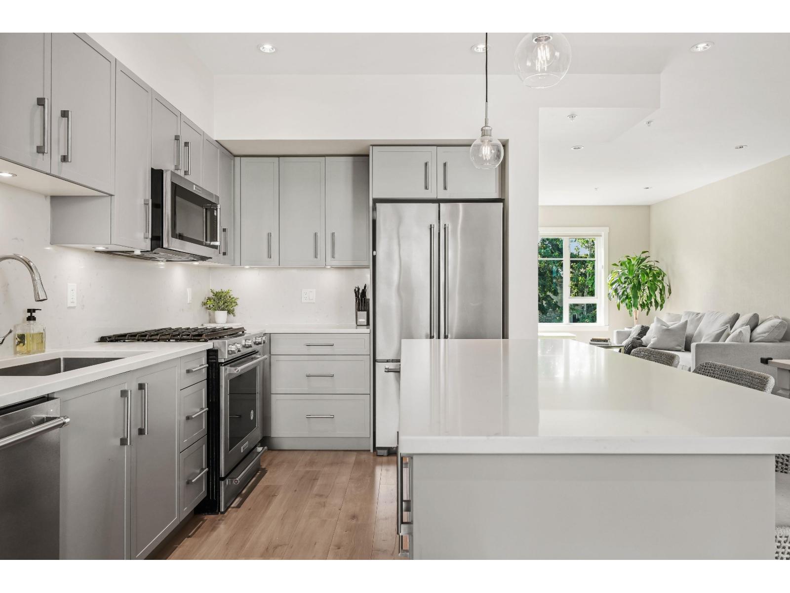 Photo 10 of 20 22128 48 A Avenue, Langley BC