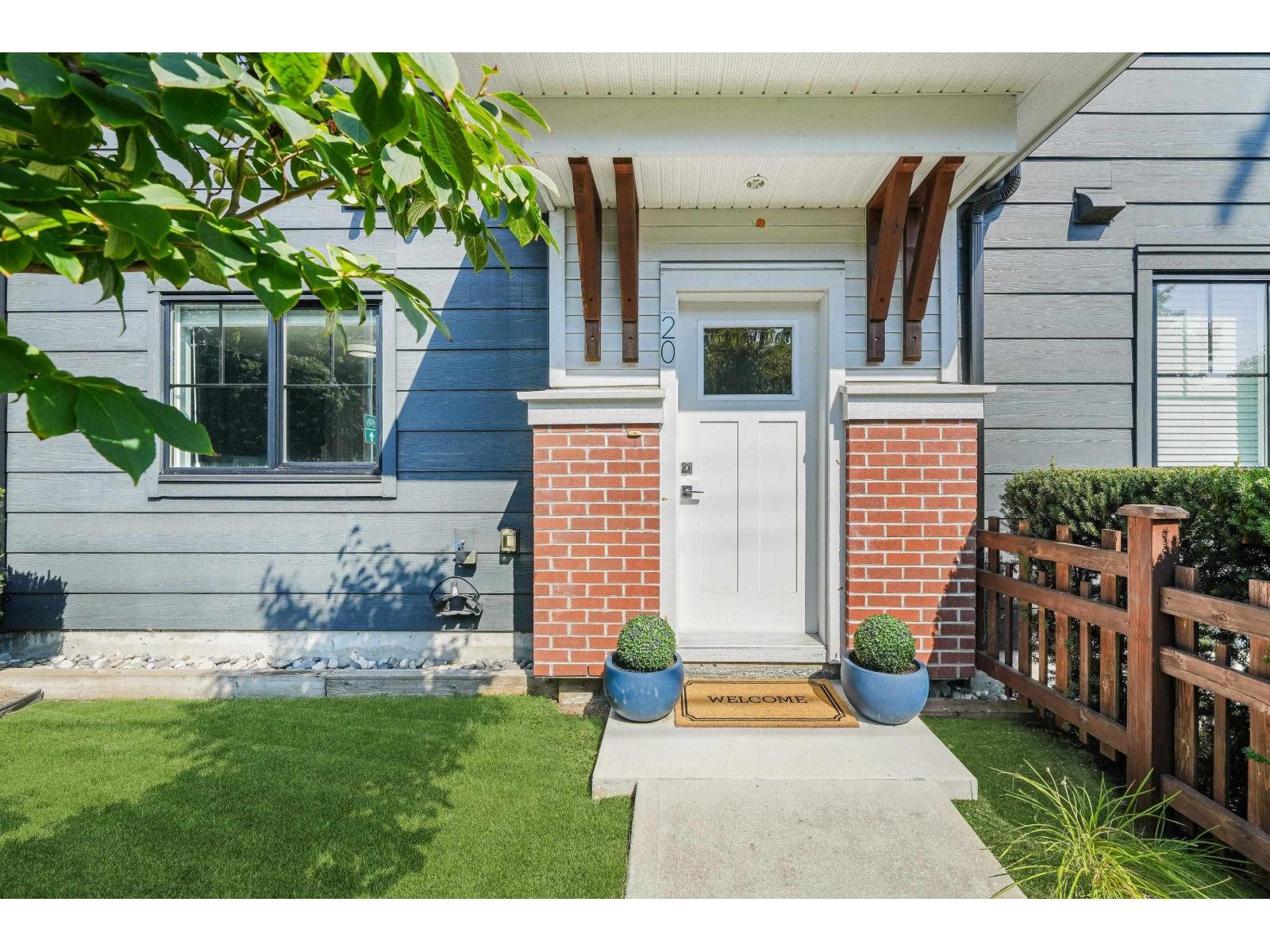 Photo 3 of 20 22128 48 A Avenue, Langley BC