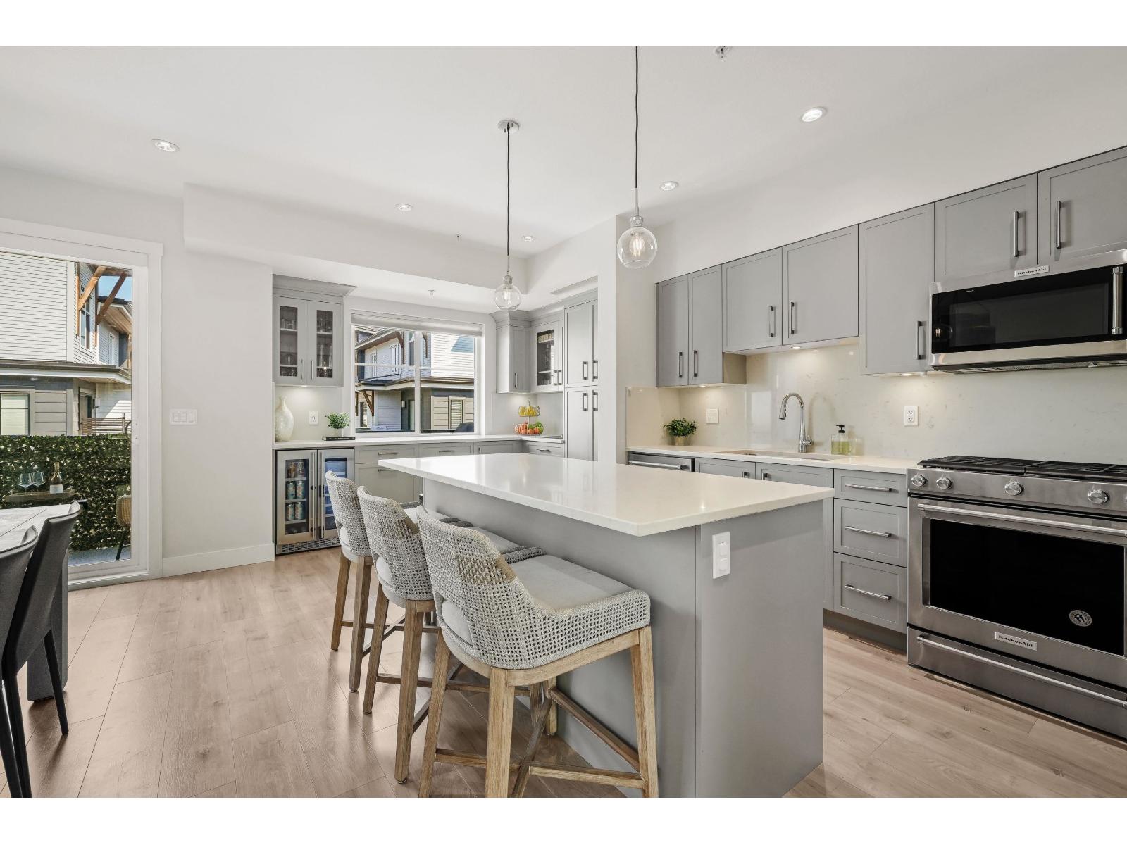 Photo 13 of 20 22128 48 A Avenue, Langley BC