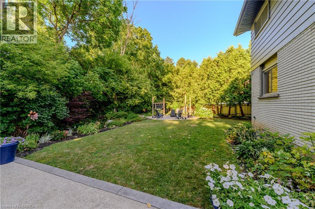 Photo 41 of 63 Veevers Drive, Hamilton ON
