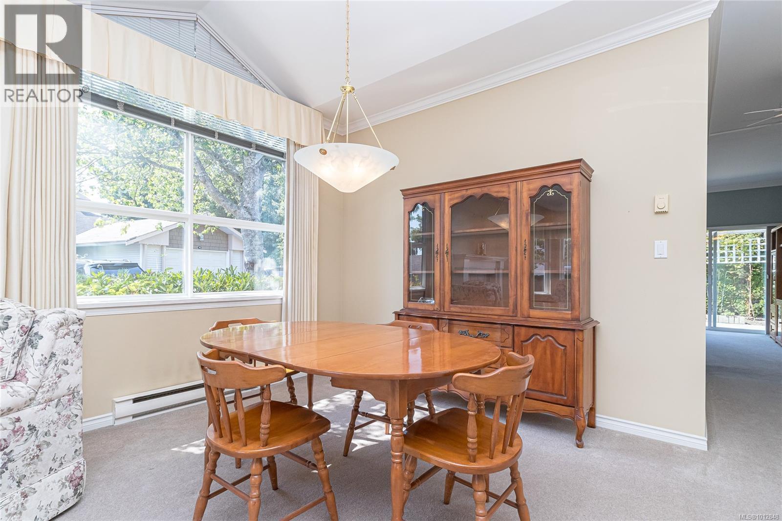 Photo 12 of 7 3633 Cedar Hill Rd, Saanich BC