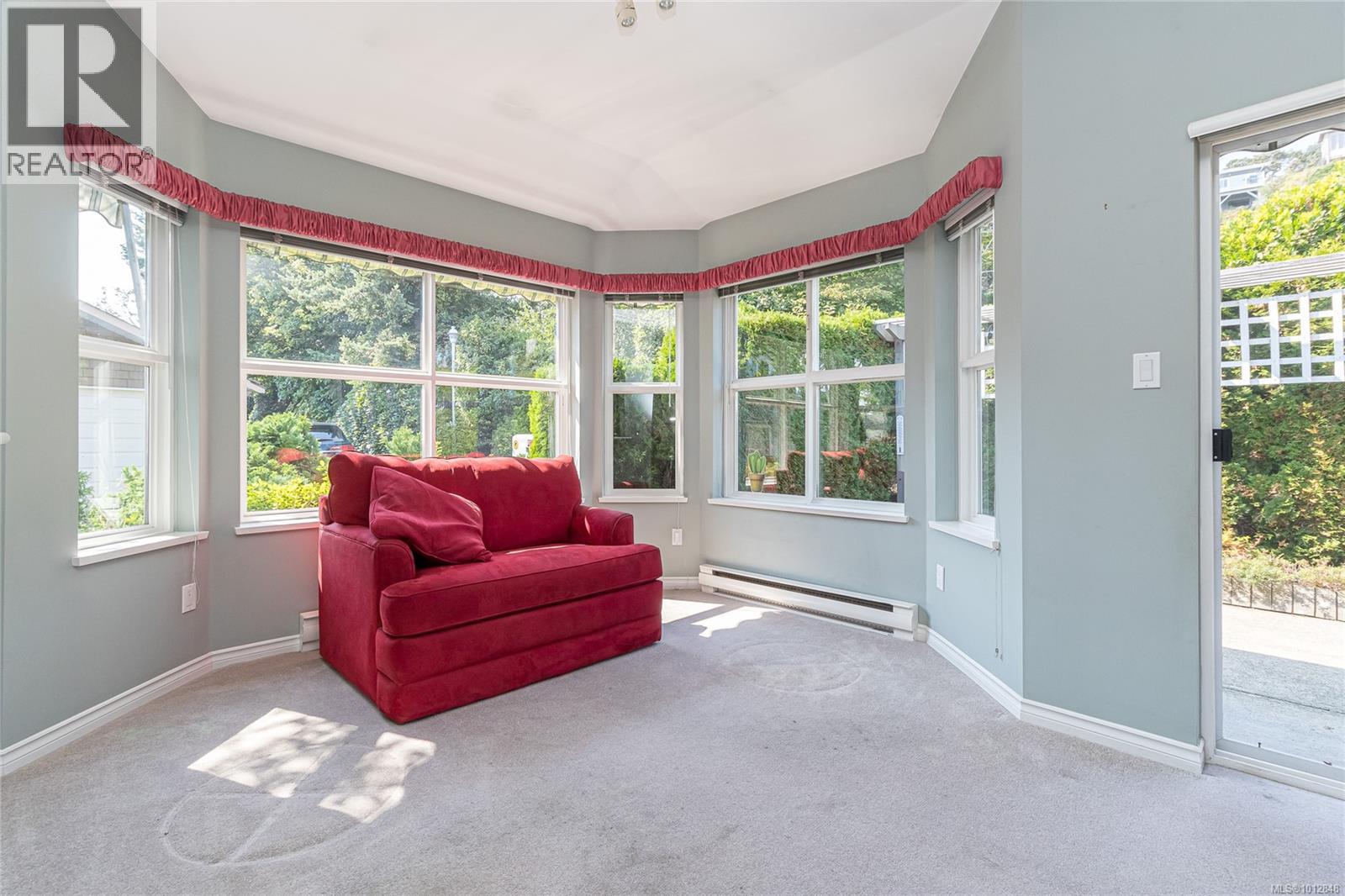 Photo 17 of 7 3633 Cedar Hill Rd, Saanich BC