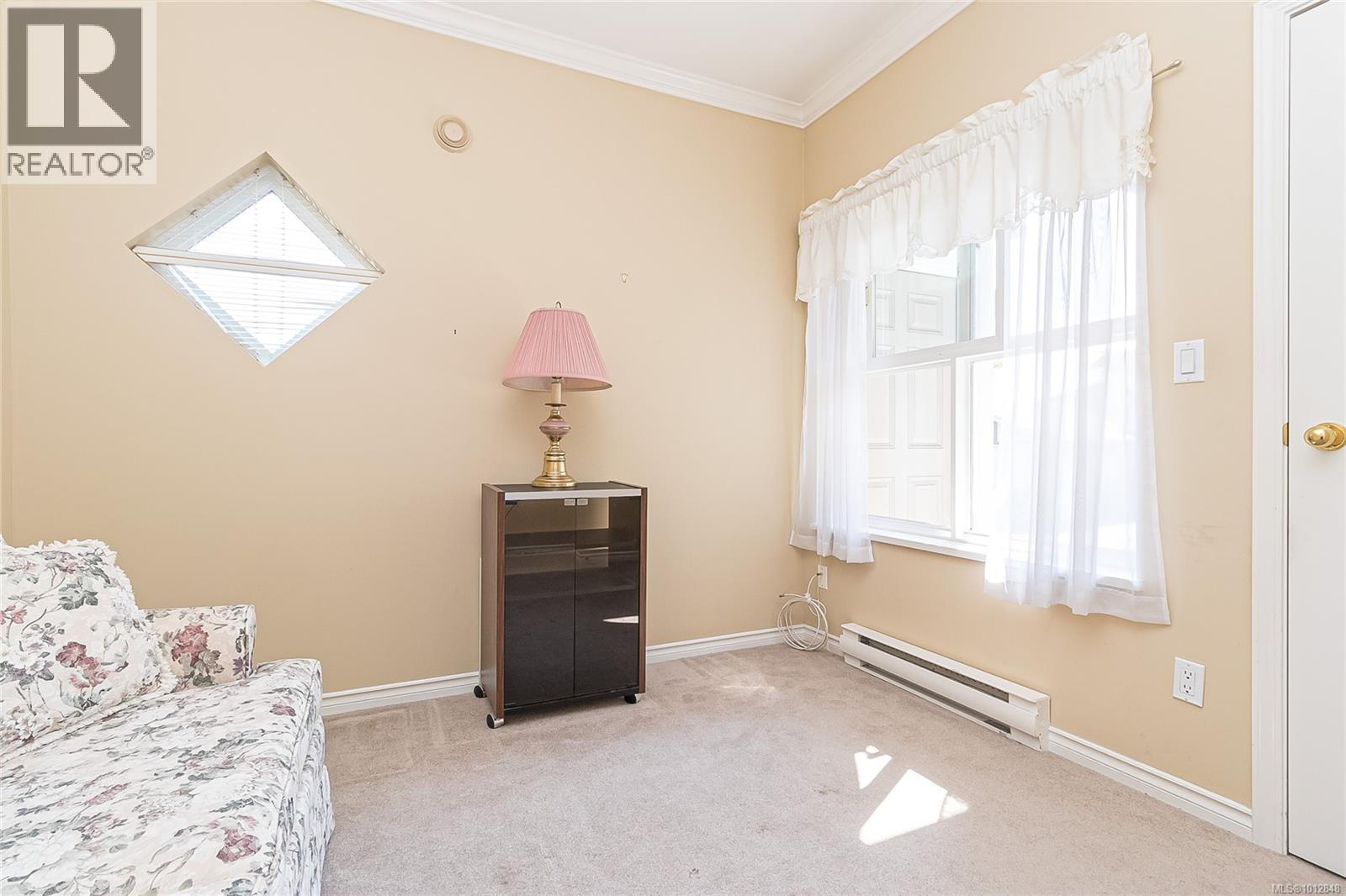 Photo 28 of 7 3633 Cedar Hill Rd, Saanich BC