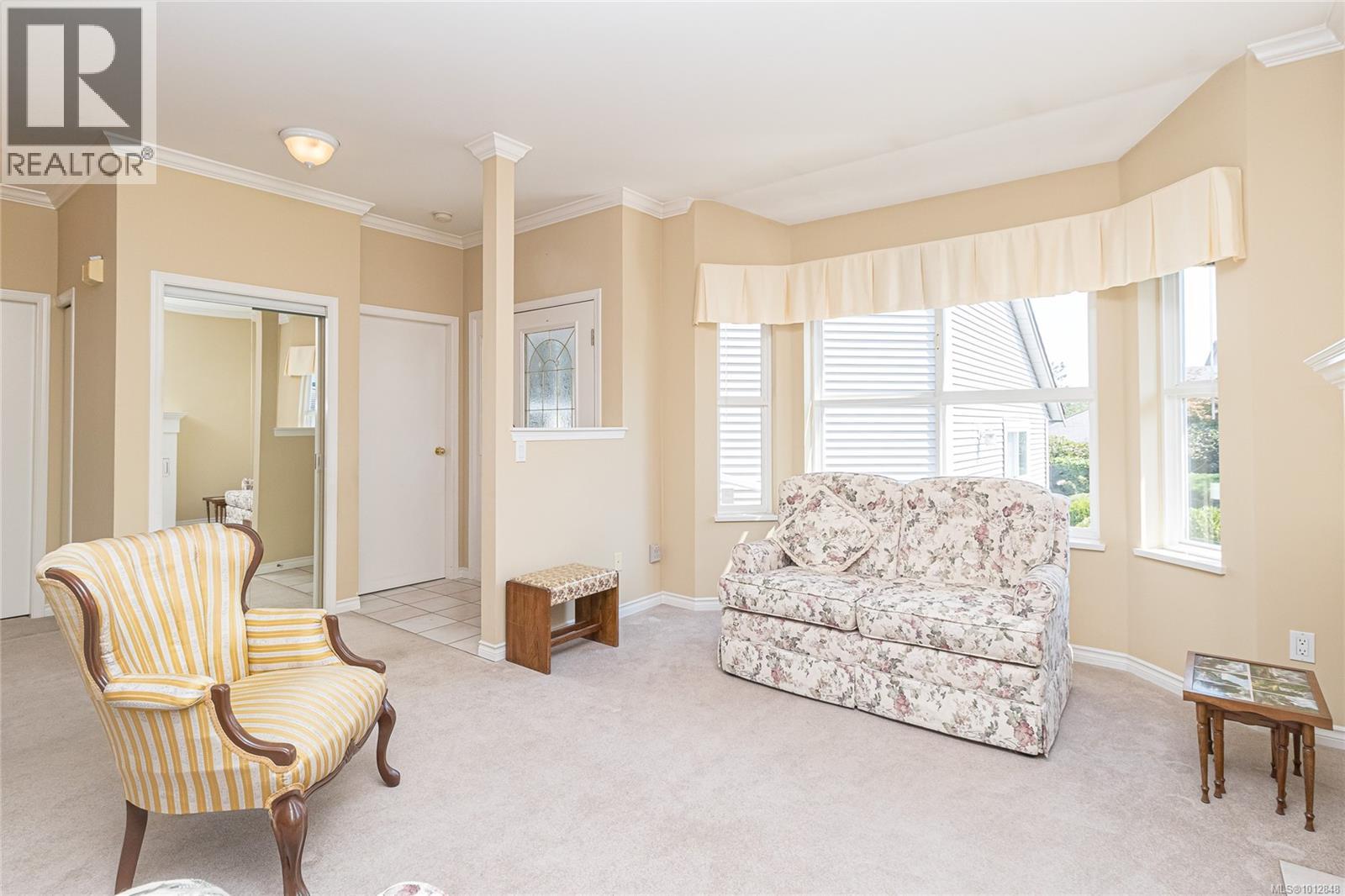 Photo 7 of 7 3633 Cedar Hill Rd, Saanich BC
