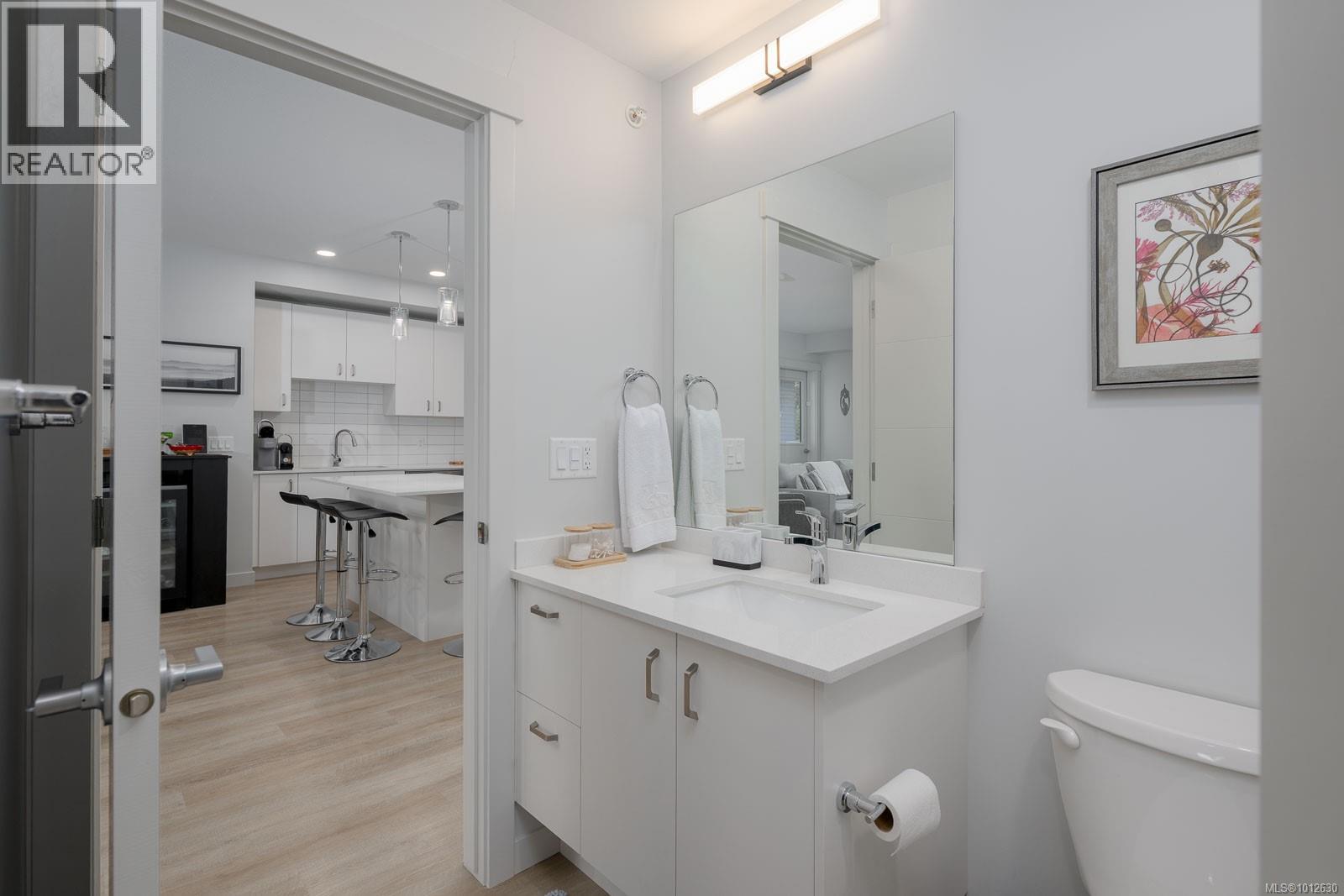 406 140 Jensen Avenue West, Parksville