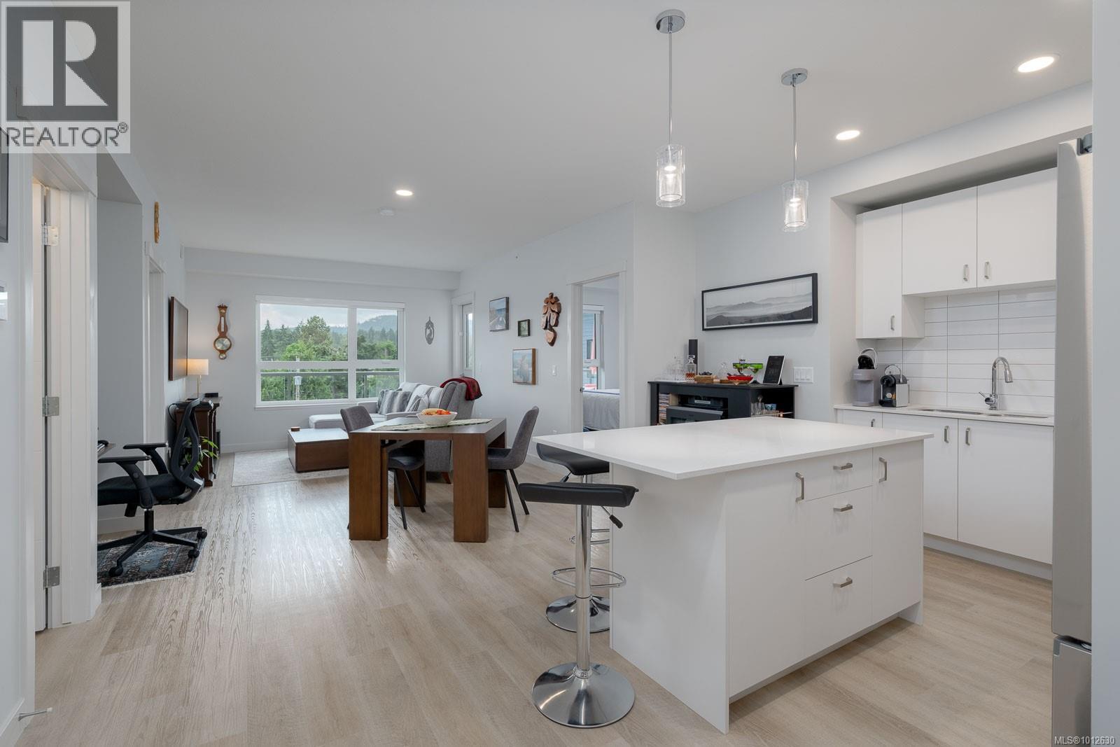 406 140 Jensen Avenue West, Parksville