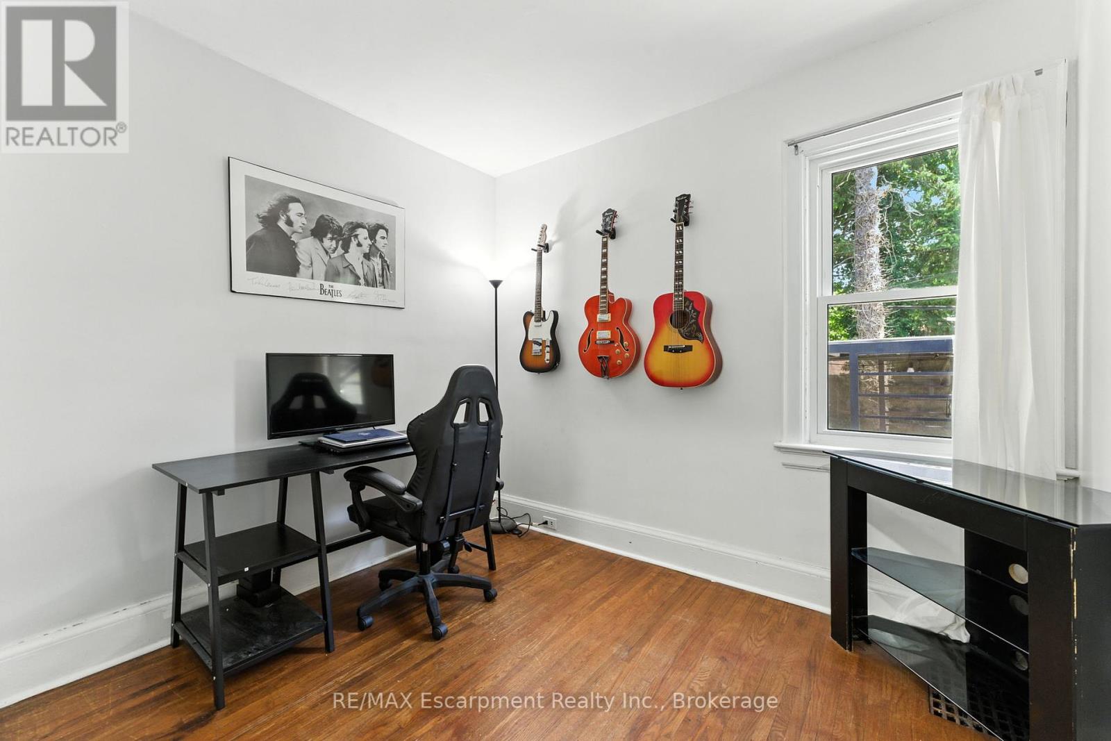 Photo 21 of 103 Orchard Avenue, Norfolk ON